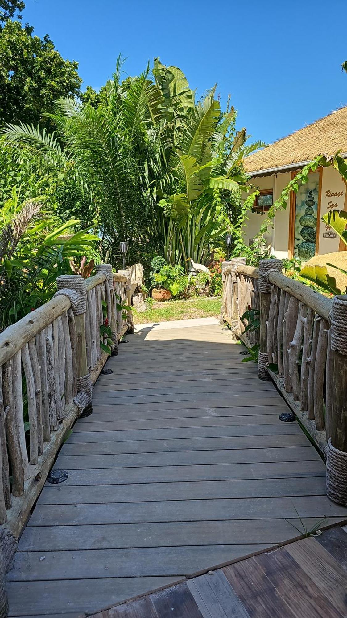 La Digue Luxury Beach & Spa Екстериор снимка