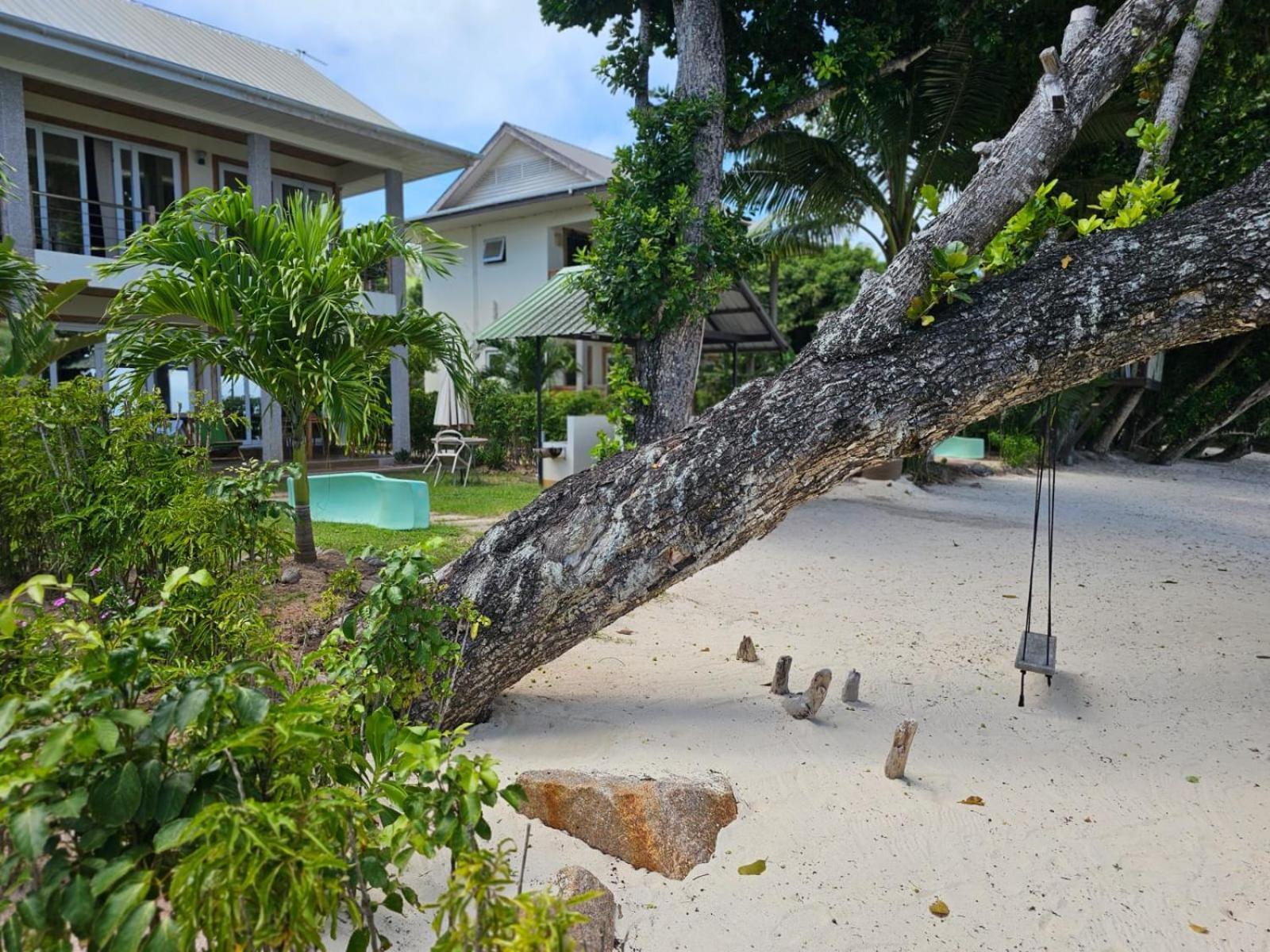 La Digue Luxury Beach & Spa Екстериор снимка